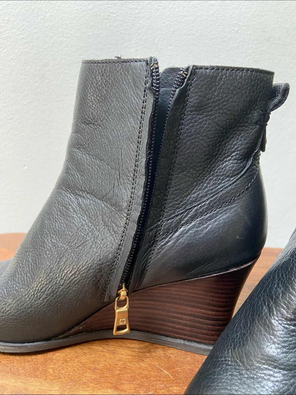 Lucca Lane Zippy Leather Wedge Ankle Booties Black Size 8
